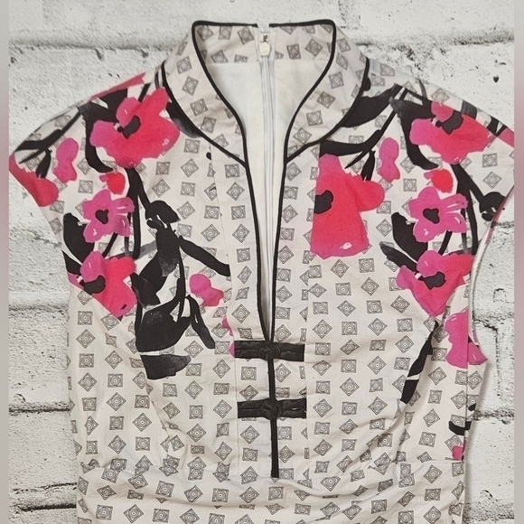 Le Chateau Beautiful Asian Inspired Floral Midi Dress - Picture 5 of 8